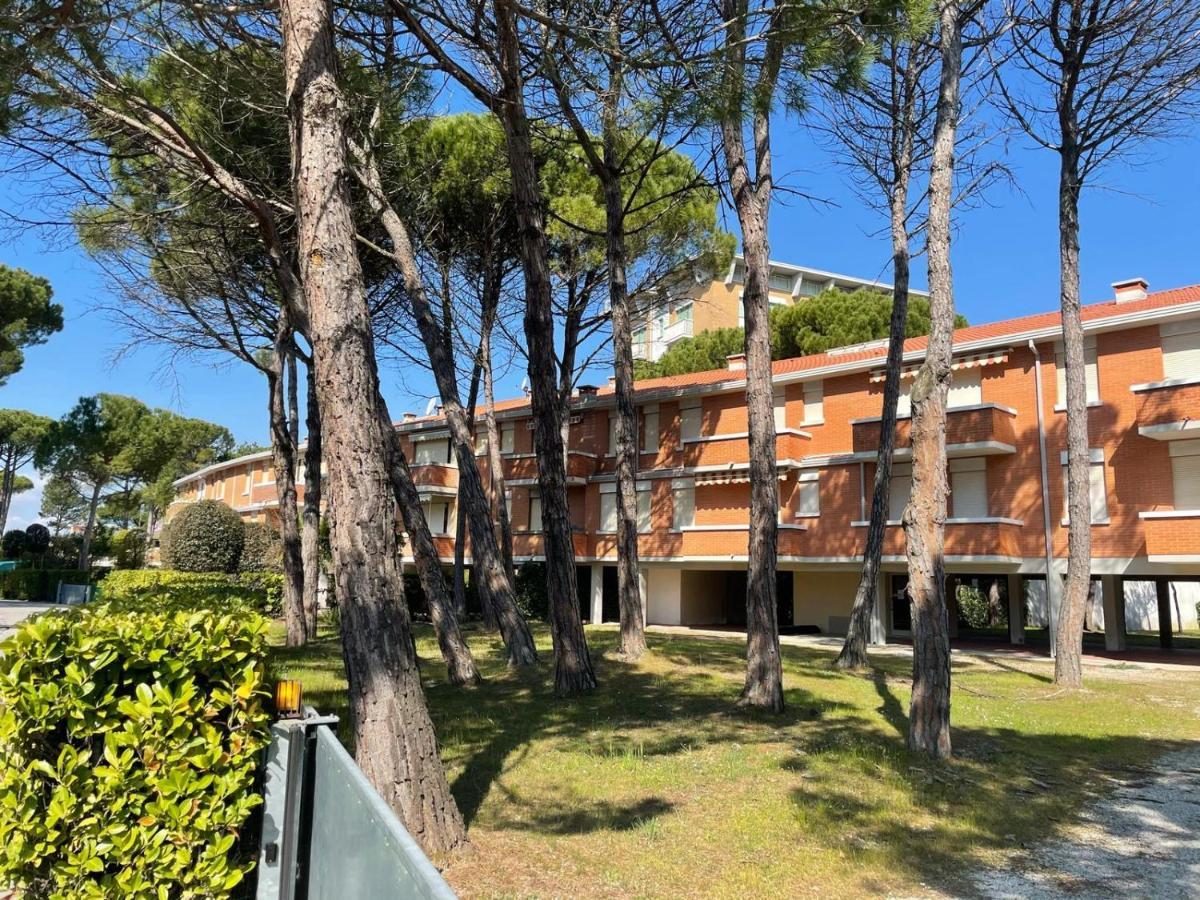 Condominio Splendid Bibione Exterior photo